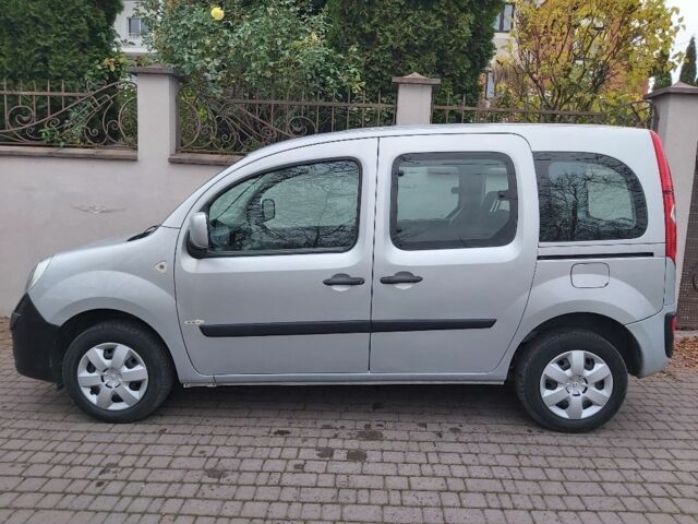 Сірий Рено Кєнгу, об'ємом двигуна 1.5 л та пробігом 240 тис. км за 7500 $, фото 1 на Automoto.ua