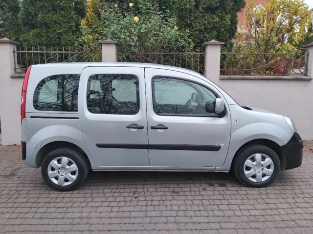 Сірий Рено Кєнгу, об'ємом двигуна 1.5 л та пробігом 240 тис. км за 7500 $, фото 7 на Automoto.ua