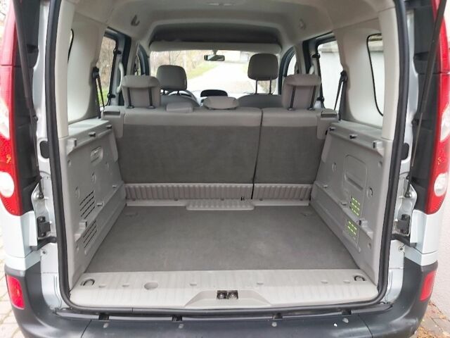 Сірий Рено Кєнгу, об'ємом двигуна 1.5 л та пробігом 240 тис. км за 7500 $, фото 11 на Automoto.ua