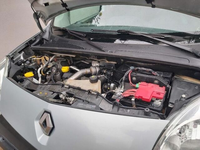 Сірий Рено Кєнгу, об'ємом двигуна 1.5 л та пробігом 240 тис. км за 7500 $, фото 12 на Automoto.ua