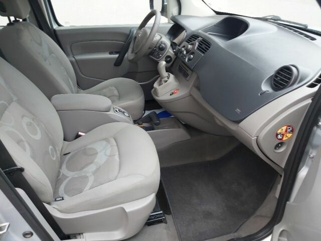 Сірий Рено Кєнгу, об'ємом двигуна 1.5 л та пробігом 240 тис. км за 7500 $, фото 16 на Automoto.ua