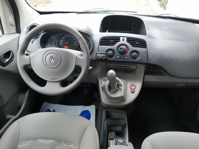 Сірий Рено Кєнгу, об'ємом двигуна 1.5 л та пробігом 240 тис. км за 7500 $, фото 10 на Automoto.ua