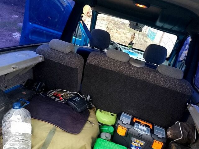 Синий Рено Кенгу, объемом двигателя 1.9 л и пробегом 0 тыс. км за 2400 $, фото 3 на Automoto.ua