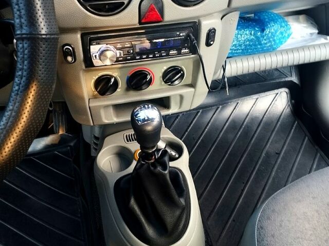 Синий Рено Кенгу, объемом двигателя 1.4 л и пробегом 223 тыс. км за 3200 $, фото 4 на Automoto.ua