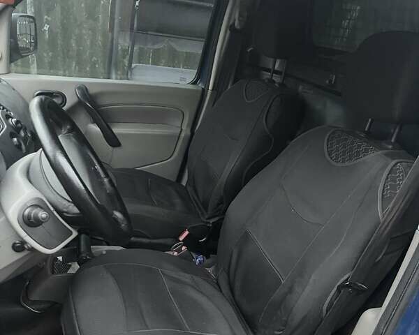 Синий Рено Кенгу, объемом двигателя 1.46 л и пробегом 219 тыс. км за 3600 $, фото 12 на Automoto.ua