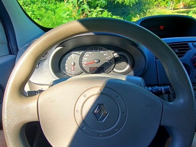 Синий Рено Кенгу, объемом двигателя 1.6 л и пробегом 0 тыс. км за 6800 $, фото 6 на Automoto.ua