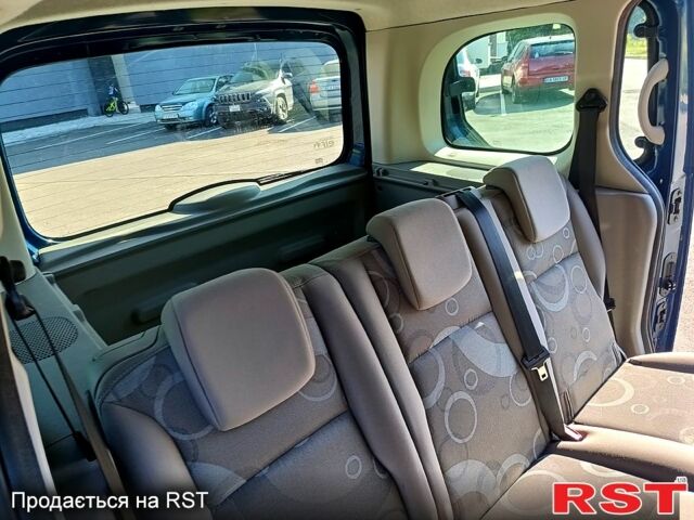 Синий Рено Кенгу, объемом двигателя 1.6 л и пробегом 0 тыс. км за 6800 $, фото 11 на Automoto.ua