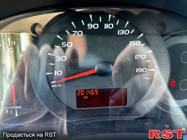 Рено Кенгу 2010 в Одессе на Automoto.ua Синий Рено Кенгу, объемом двигателя 1.5 л и пробегом 202 тыс. км за 7200 $, фото 4 на Automoto.ua