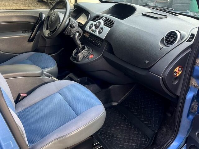 Синий Рено Кенгу, объемом двигателя 1.5 л и пробегом 290 тыс. км за 8100 $, фото 9 на Automoto.ua