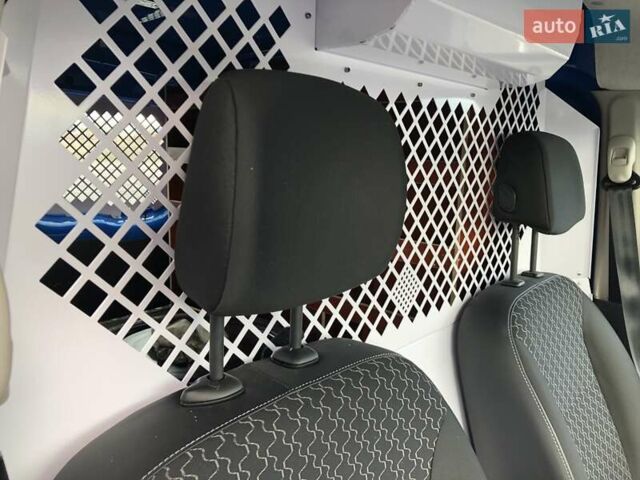 Синій Рено Кєнгу, об'ємом двигуна 0 л та пробігом 37 тис. км за 6900 $, фото 16 на Automoto.ua