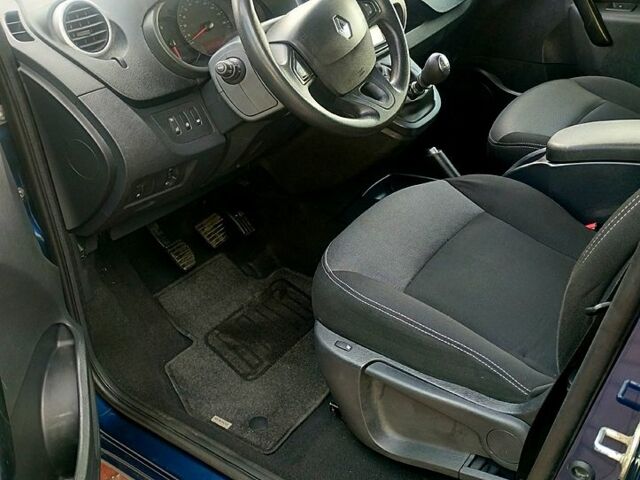 Синий Рено Кенгу, объемом двигателя 1.5 л и пробегом 247 тыс. км за 11990 $, фото 10 на Automoto.ua