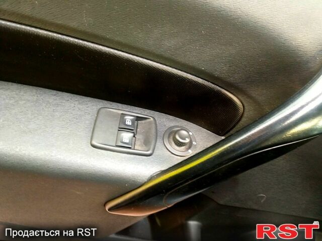 Синий Рено Кенгу, объемом двигателя 1.5 л и пробегом 247 тыс. км за 11990 $, фото 3 на Automoto.ua