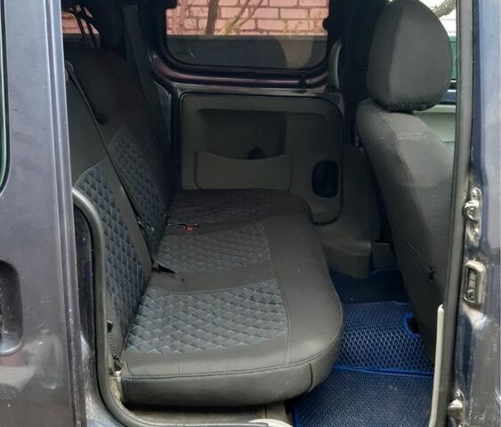 Синий Рено Кенгу, объемом двигателя 1.5 л и пробегом 320 тыс. км за 3200 $, фото 3 на Automoto.ua