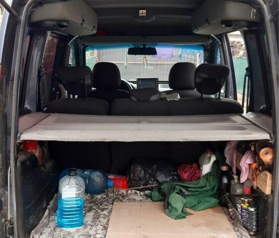 Синий Рено Кенгу, объемом двигателя 1.5 л и пробегом 320 тыс. км за 3200 $, фото 6 на Automoto.ua