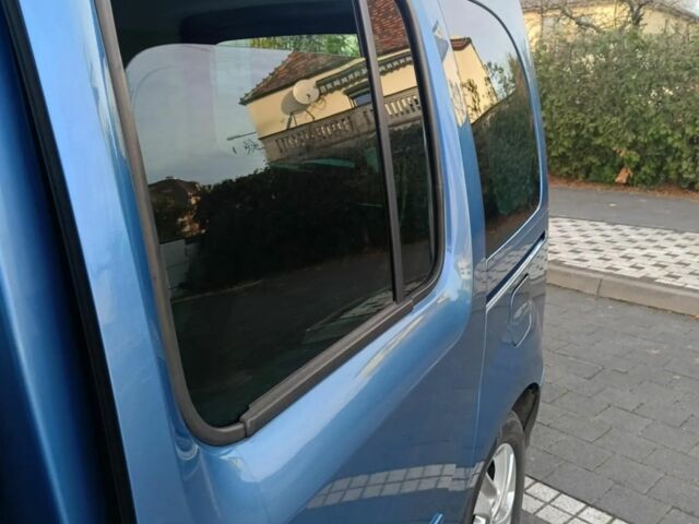 Синій Рено Кєнгу, об'ємом двигуна 1.2 л та пробігом 92 тис. км за 3700 $, фото 6 на Automoto.ua