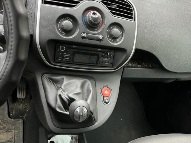 Синий Рено Кенгу, объемом двигателя 1.2 л и пробегом 1 тыс. км за 8900 $, фото 6 на Automoto.ua