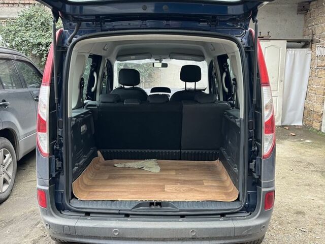 Синий Рено Кенгу, объемом двигателя 1.2 л и пробегом 1 тыс. км за 8900 $, фото 7 на Automoto.ua