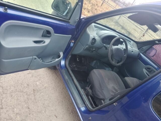 Синий Рено Кенгу, объемом двигателя 1.9 л и пробегом 395 тыс. км за 2300 $, фото 6 на Automoto.ua