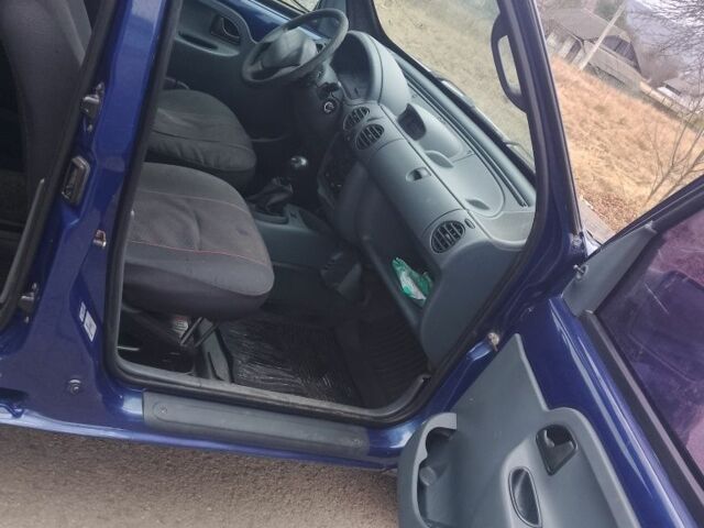 Синий Рено Кенгу, объемом двигателя 1.9 л и пробегом 395 тыс. км за 2300 $, фото 4 на Automoto.ua