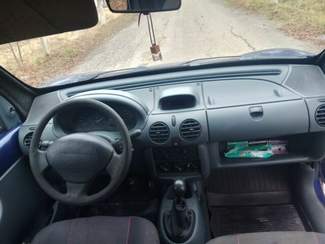 Синий Рено Кенгу, объемом двигателя 1.9 л и пробегом 395 тыс. км за 2300 $, фото 7 на Automoto.ua