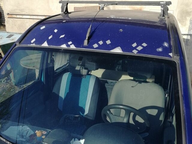 Синий Рено Кенгу, объемом двигателя 1.4 л и пробегом 400 тыс. км за 2500 $, фото 4 на Automoto.ua