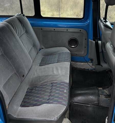 Синий Рено Кенгу, объемом двигателя 1.15 л и пробегом 199 тыс. км за 3000 $, фото 9 на Automoto.ua