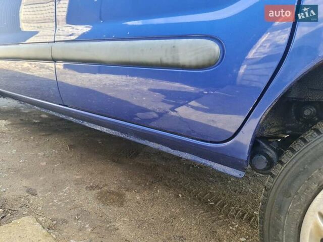 Синий Рено Кенгу, объемом двигателя 1.39 л и пробегом 250 тыс. км за 4100 $, фото 9 на Automoto.ua