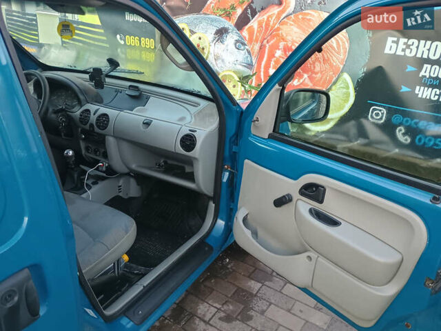 Синий Рено Кенгу, объемом двигателя 1.15 л и пробегом 200 тыс. км за 3000 $, фото 10 на Automoto.ua