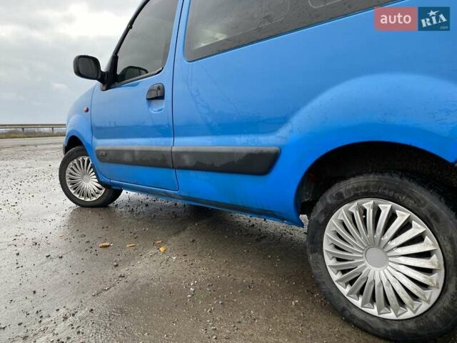 Синий Рено Кенгу, объемом двигателя 1.5 л и пробегом 400 тыс. км за 2450 $, фото 3 на Automoto.ua