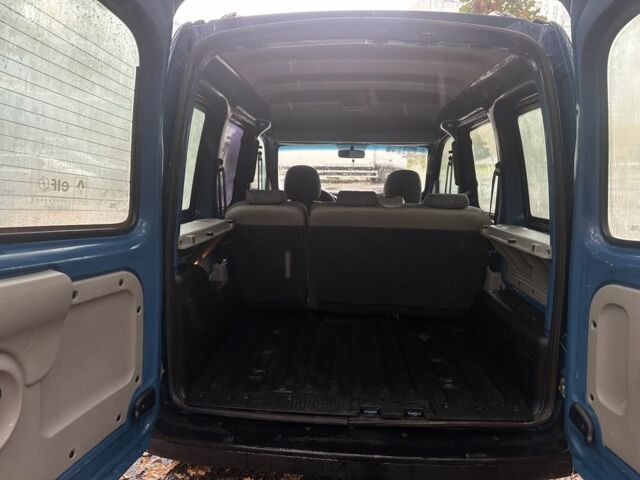 Синий Рено Кенгу, объемом двигателя 1.6 л и пробегом 200 тыс. км за 4900 $, фото 16 на Automoto.ua