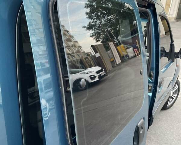 Рено Кенгу 2004 в Виннице на Automoto.ua Синий Рено Кенгу, объемом двигателя 1.4 л и пробегом 281 тыс. км за 4750 $, фото 39 на Automoto.ua