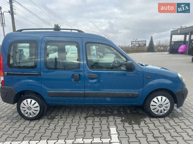 Синий Рено Кенгу, объемом двигателя 1.6 л и пробегом 144 тыс. км за 5800 $, фото 2 на Automoto.ua