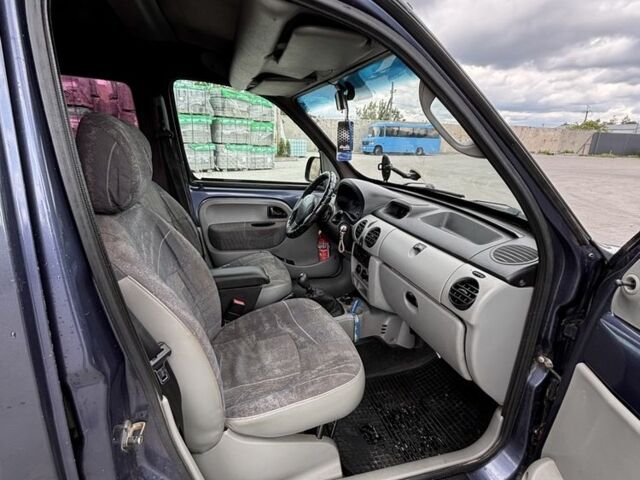 Синий Рено Кенгу, объемом двигателя 1.5 л и пробегом 330 тыс. км за 2700 $, фото 3 на Automoto.ua