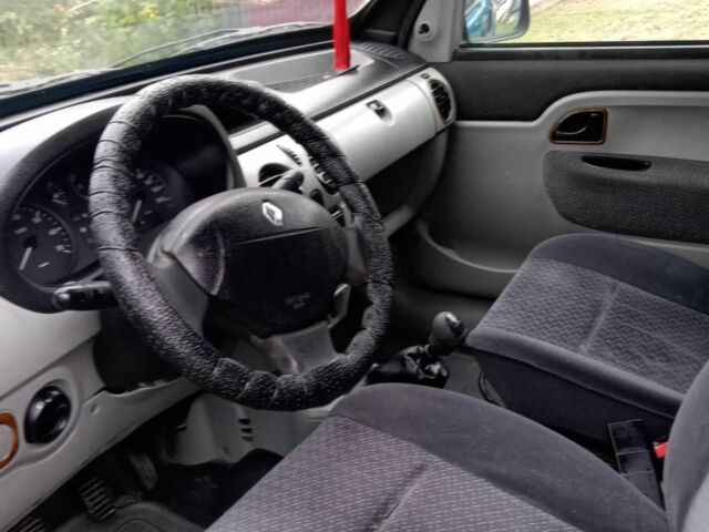 Рено Кенгу 2004 в Вижнице на Automoto.ua Синий Рено Кенгу, объемом двигателя 1.5 л и пробегом 300 тыс. км за 3750 $, фото 9 на Automoto.ua