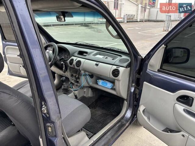 Синій Рено Кєнгу, об'ємом двигуна 1.4 л та пробігом 370 тис. км за 4900 $, фото 16 на Automoto.ua