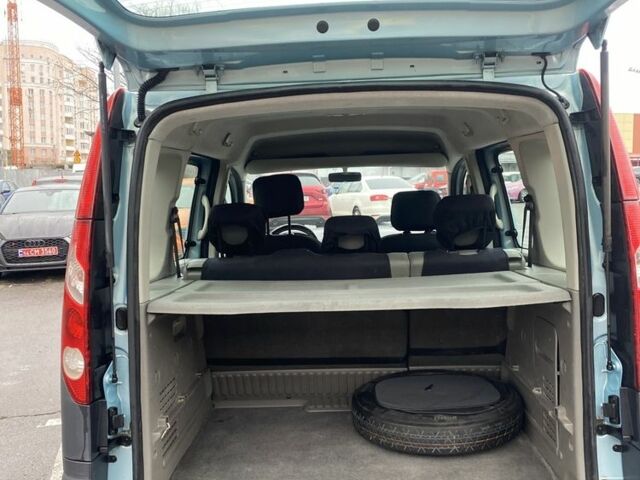 Синий Рено Кенгу, объемом двигателя 1.6 л и пробегом 250 тыс. км за 7199 $, фото 7 на Automoto.ua