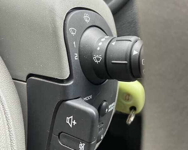 Рено Кенгу 2008 в Бучаче на Automoto.ua Синий Рено Кенгу, объемом двигателя 1.6 л и пробегом 219 тыс. км за 7150 $, фото 31 на Automoto.ua