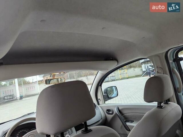 Синій Рено Кєнгу, об'ємом двигуна 1.6 л та пробігом 207 тис. км за 7400 $, фото 14 на Automoto.ua