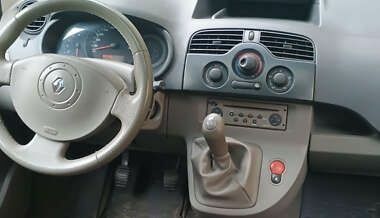 Синий Рено Кенгу, объемом двигателя 1.6 л и пробегом 202 тыс. км за 7317 $, фото 6 на Automoto.ua