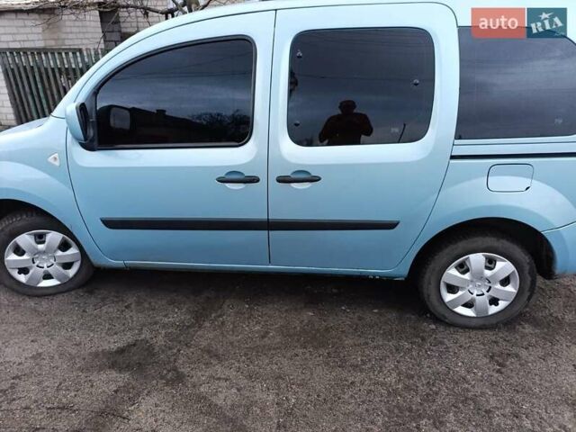 Синий Рено Кенгу, объемом двигателя 1.46 л и пробегом 320 тыс. км за 7000 $, фото 3 на Automoto.ua