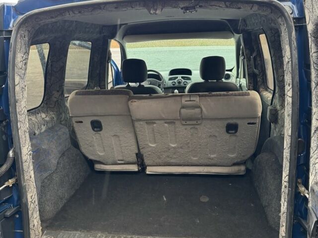 Рено Кенгу 2008 в Черновцах на Automoto.ua Синий Рено Кенгу, объемом двигателя 1.5 л и пробегом 306 тыс. км за 4750 $, фото 21 на Automoto.ua