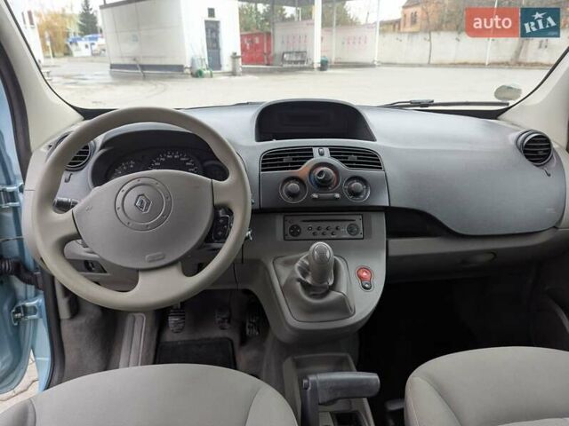 Синій Рено Кєнгу, об'ємом двигуна 1.6 л та пробігом 207 тис. км за 7400 $, фото 18 на Automoto.ua