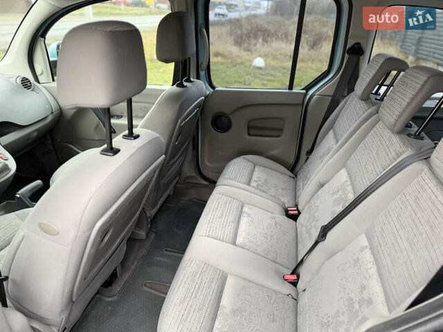 Синий Рено Кенгу, объемом двигателя 1.6 л и пробегом 124 тыс. км за 8200 $, фото 20 на Automoto.ua