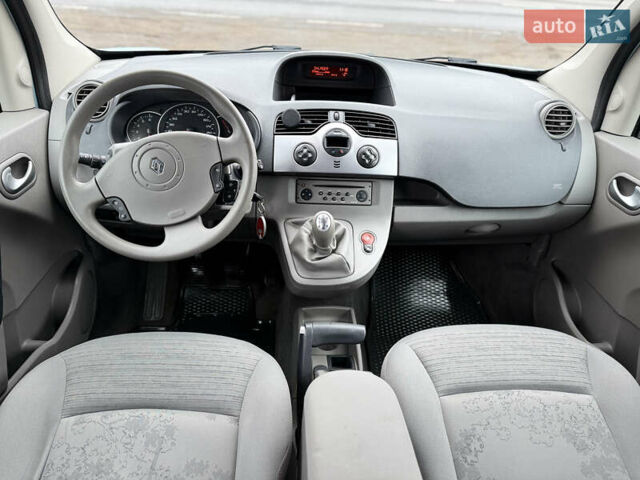 Синий Рено Кенгу, объемом двигателя 1.6 л и пробегом 124 тыс. км за 8200 $, фото 12 на Automoto.ua