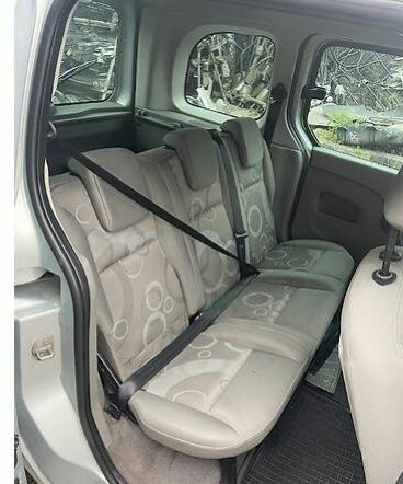 Синий Рено Кенгу, объемом двигателя 1.6 л и пробегом 202 тыс. км за 7317 $, фото 5 на Automoto.ua