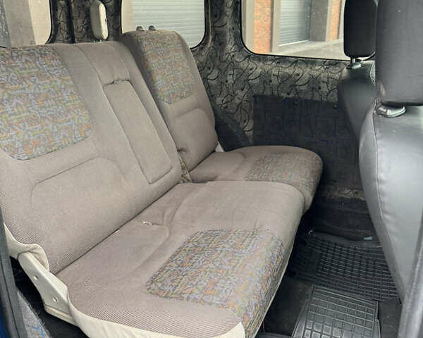 Синий Рено Кенгу, объемом двигателя 1.46 л и пробегом 306 тыс. км за 4850 $, фото 23 на Automoto.ua