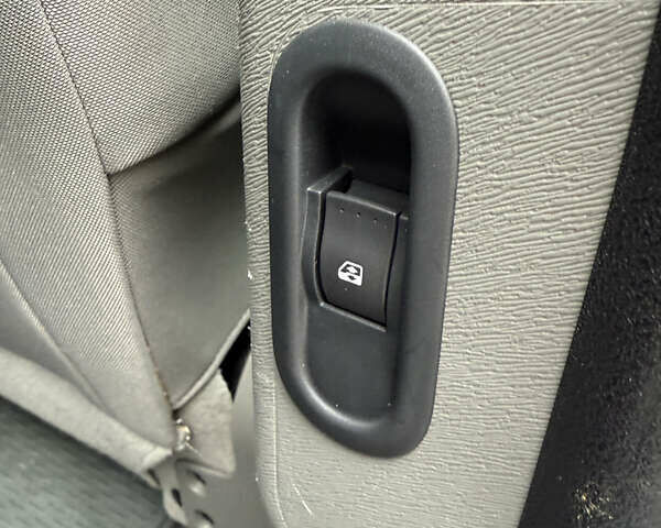 Синий Рено Кенгу, объемом двигателя 1.6 л и пробегом 124 тыс. км за 8200 $, фото 27 на Automoto.ua