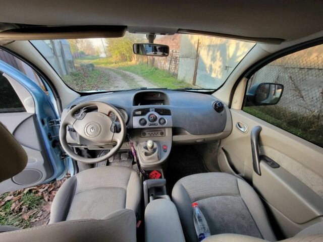 Рено Кенгу 2008 в Новоселица на Automoto.ua Синий Рено Кенгу, объемом двигателя 1.5 л и пробегом 240 тыс. км за 4500 $, фото 6 на Automoto.ua