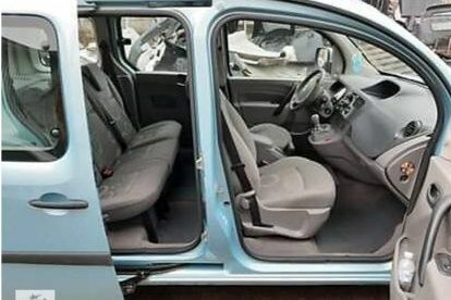 Синий Рено Кенгу, объемом двигателя 1.6 л и пробегом 202 тыс. км за 7317 $, фото 4 на Automoto.ua