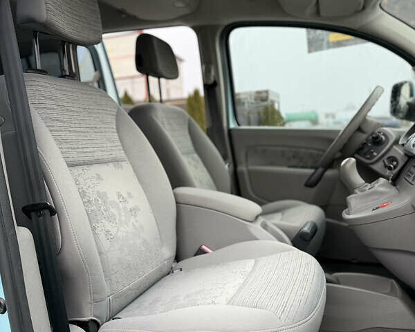 Синий Рено Кенгу, объемом двигателя 1.6 л и пробегом 124 тыс. км за 8200 $, фото 16 на Automoto.ua